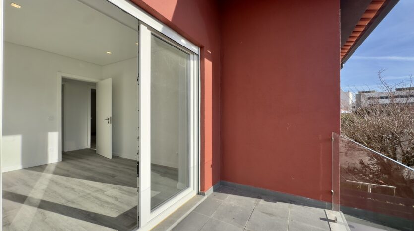 Moradia T3 Totalmente Renovada em Alcabideche