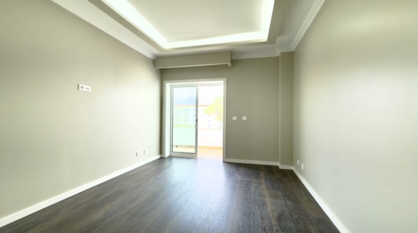 Apartamento T3 em Cascais com Vista Mar e Garagem Box